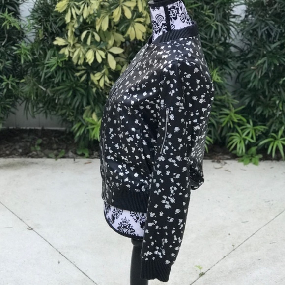 🌸Sale🌸 Michael Kors Jacket Black Silver Roses🌹W AUTHENT JH81ELLBFJ - Picture 4 of 9